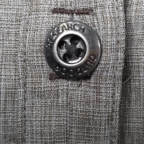 Outdoor Research Light Brown Casual Button Down Shirt With Roll Tab Sleeves L - Picture 8 of 8